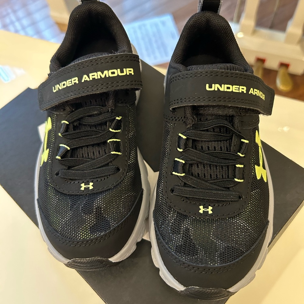 NEW Under Armour Sneakers - Boy